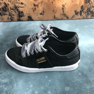 Guess sneakers size 8, condition 7/10.
